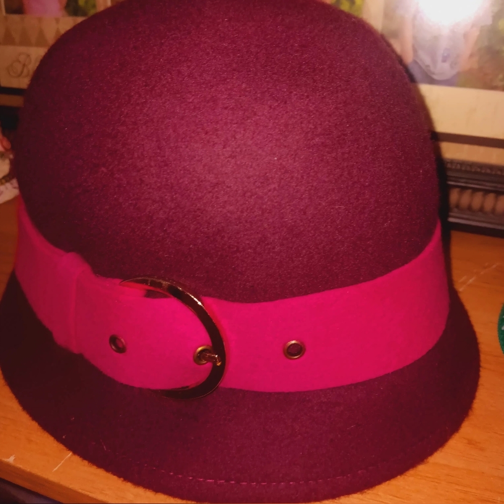 NY & Co. Cloche Hat